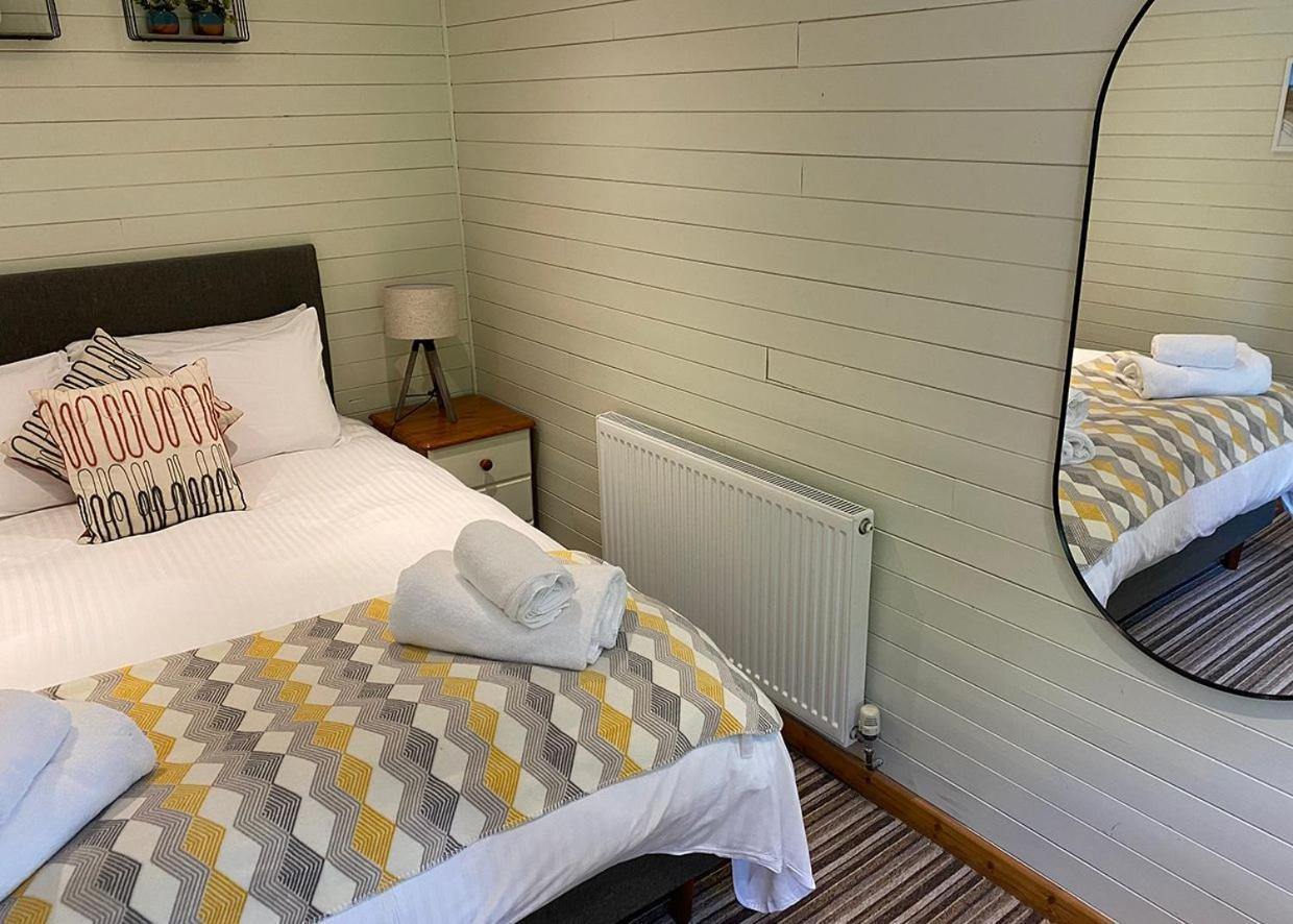 Ivyleaf Combe Lodges Stratton  Eksteriør bilde