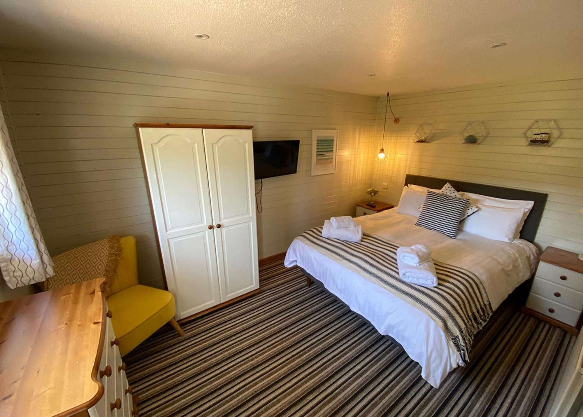 Ivyleaf Combe Lodges Stratton  Eksteriør bilde