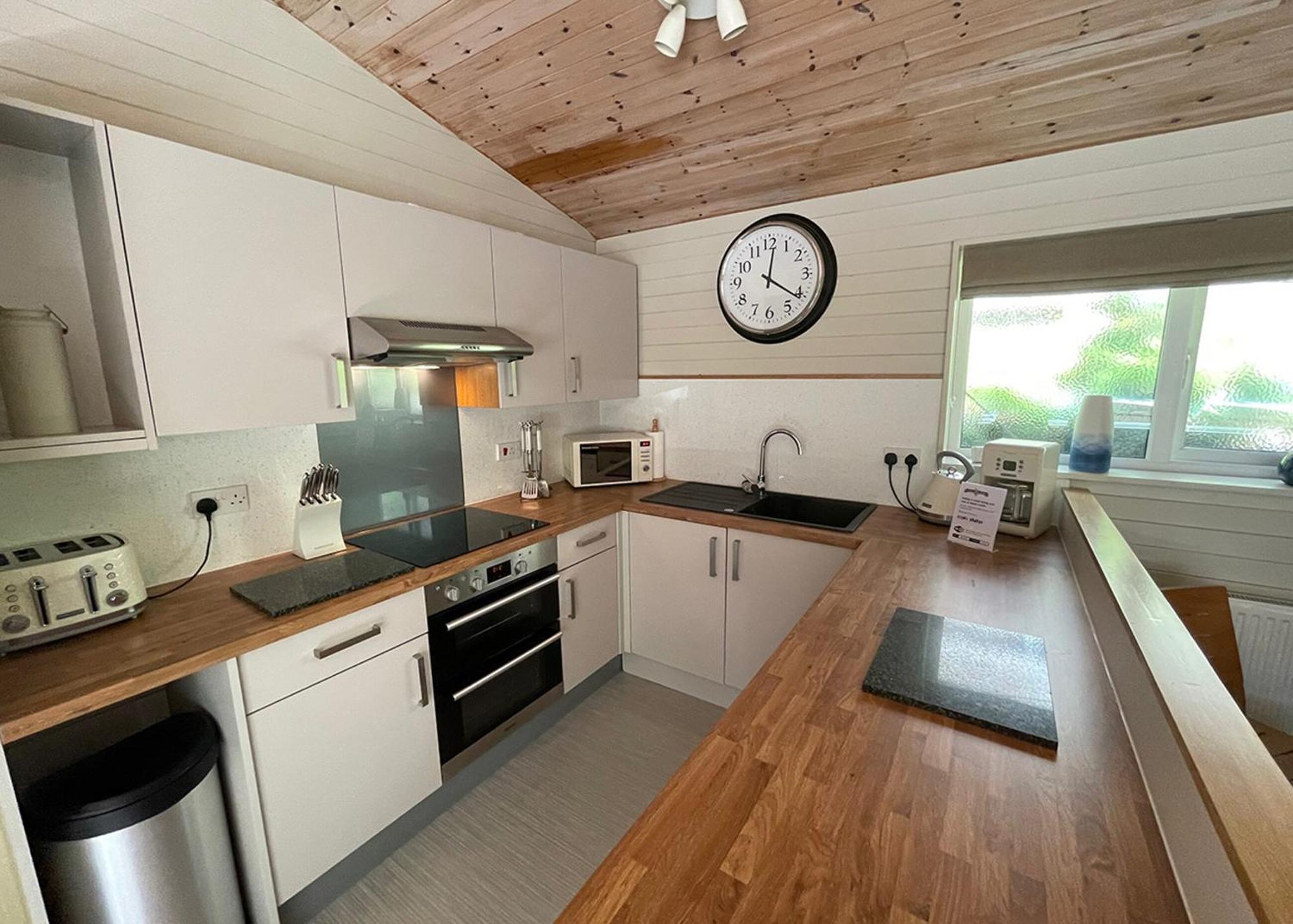 Ivyleaf Combe Lodges Stratton  Eksteriør bilde