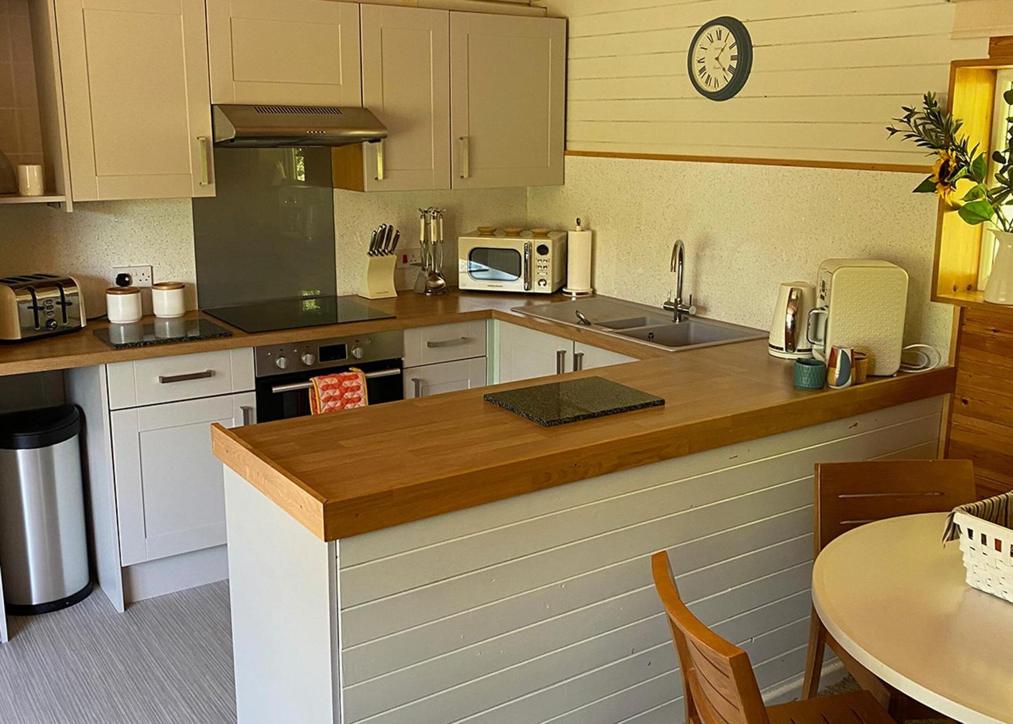 Ivyleaf Combe Lodges Stratton  Eksteriør bilde