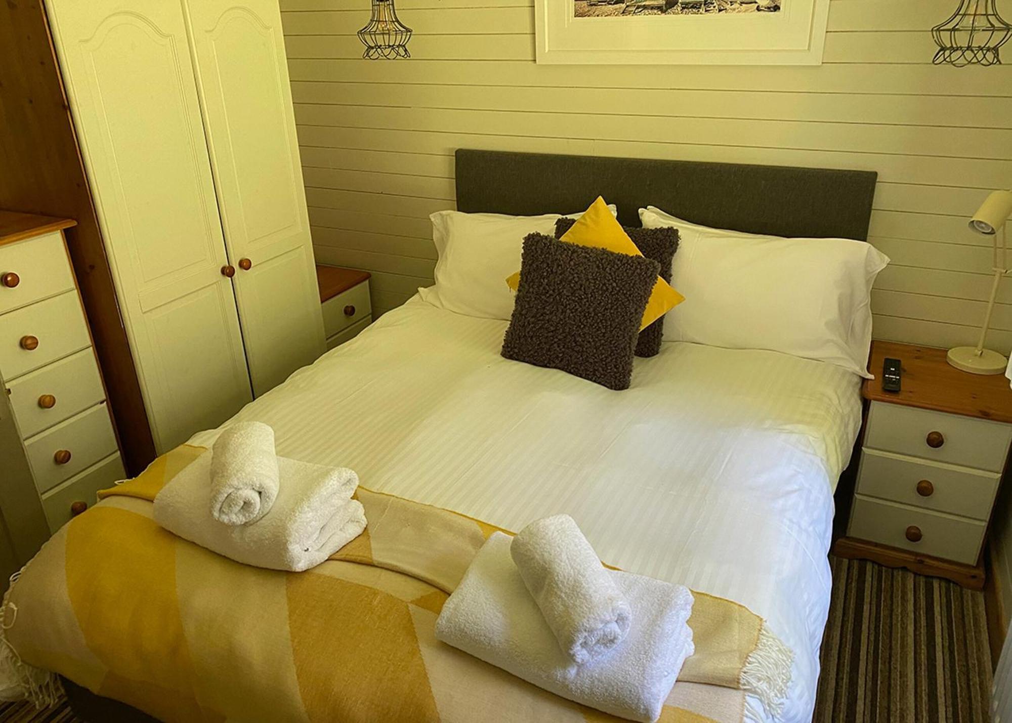 Ivyleaf Combe Lodges Stratton  Rom bilde
